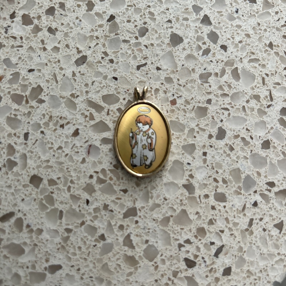 Vintage Christmas Angel Pendant Hummel Gold‎ Religious Must have Jewelry
